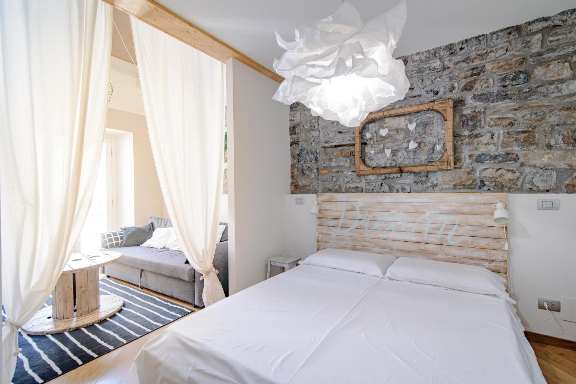 Gem Of The Lake - Luxury Apartment Como Old Town Eksteriør billede